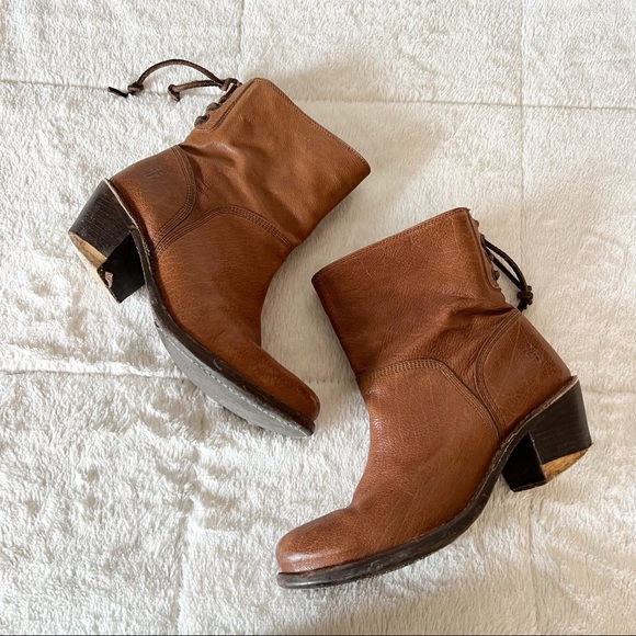 Frye 'Carmen' Back Lace Short Ankle Boot - Picture 4 of 11